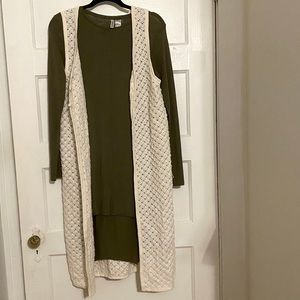 Long, Open Sleeveless Sweater Coat Vest MEDIUM
